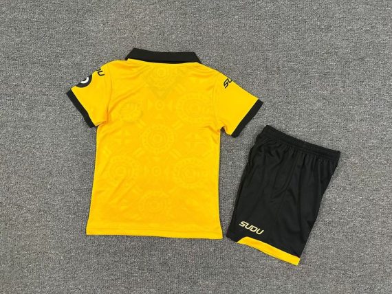 25/26 Wolverhampton Wanderers Home Football Shirt Kids Size Suit